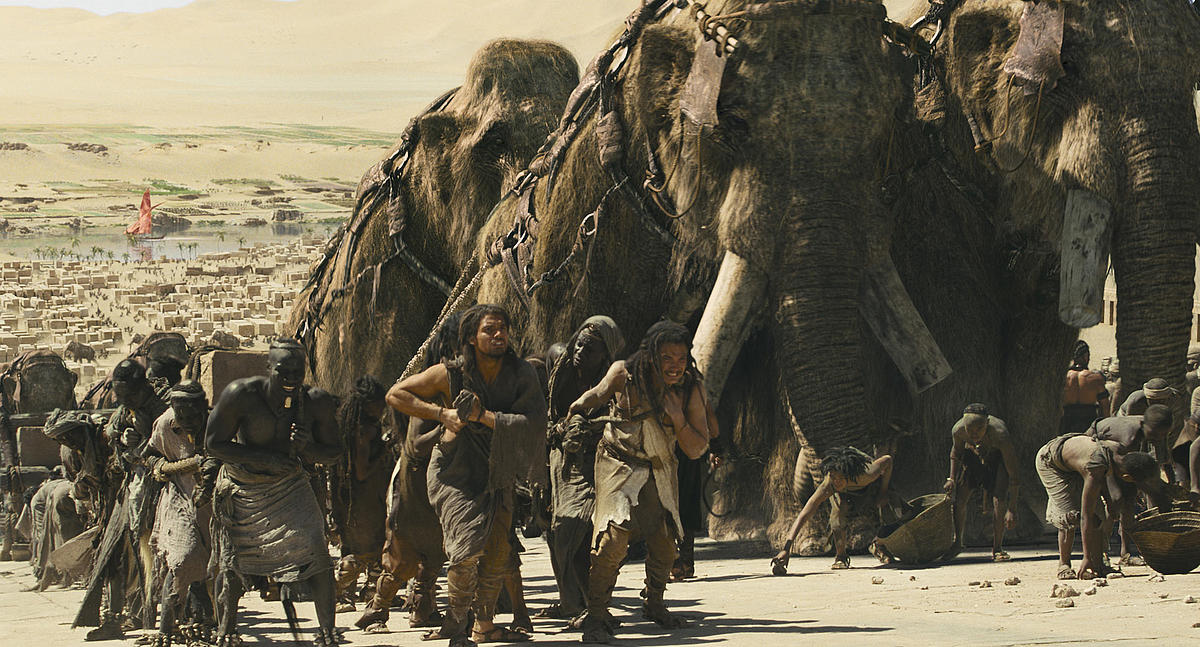 Pyramids under construction in 10,000 BC (2008).